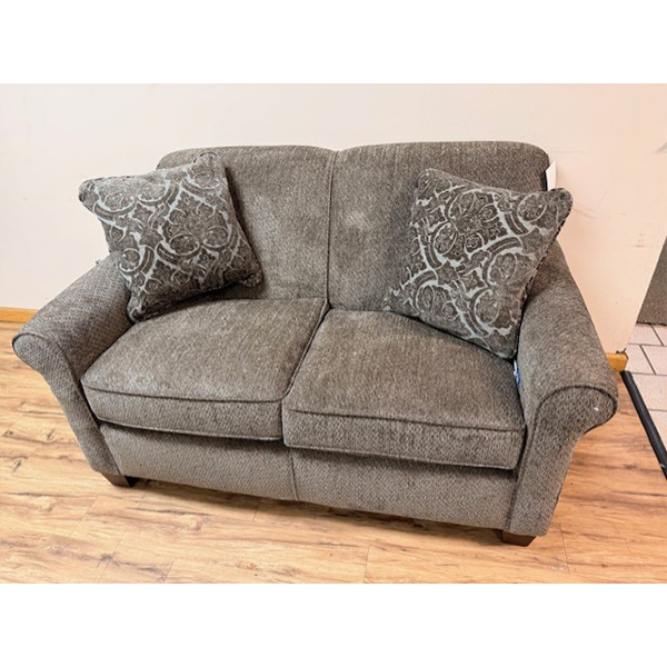 V466R Loveseat